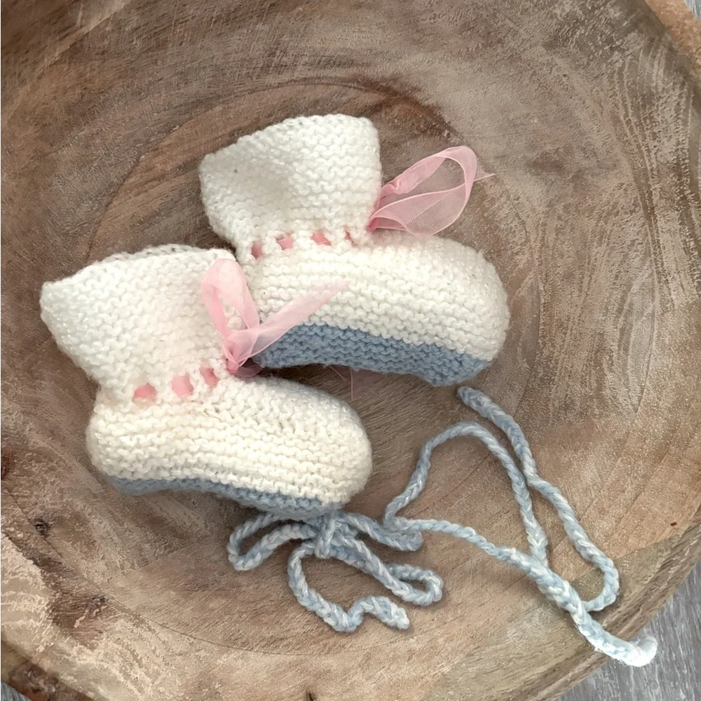 🎀👼 Vintage Knitted Handmade Baby Booties